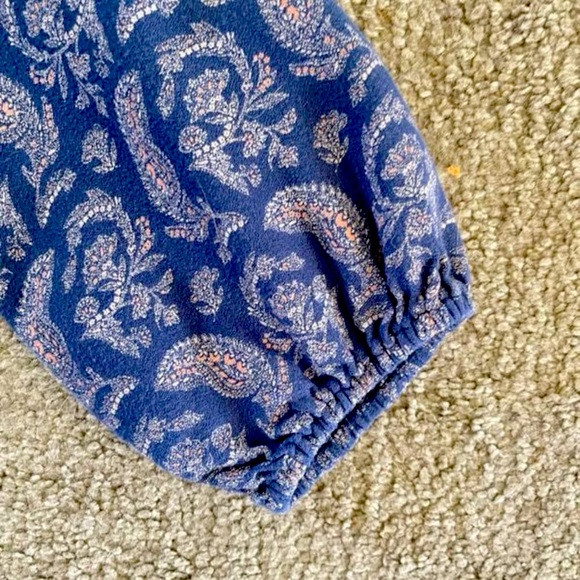 American Eagle Outfitters Paisley Wrap Smocked Long Sleeve Crop Blouse SZ L - Picture 5 of 10